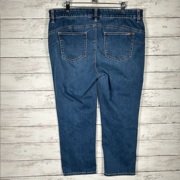 Chico’s So Slimming Slim Leg Crop Denim Whiskered Jeans Size 1.5 / US 10 M - Picture 2 of 7
